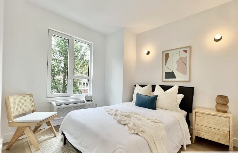 1040 President Street - Photo 0