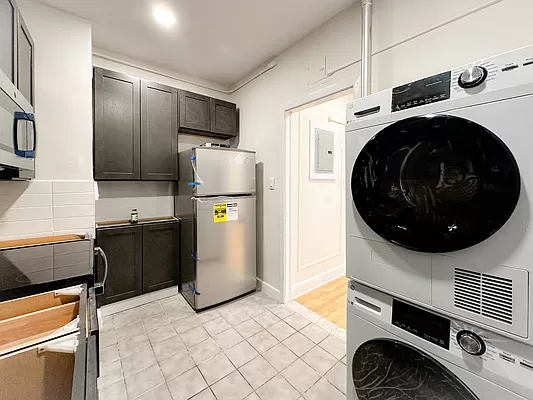 405 west 49th Street  - Photo 2