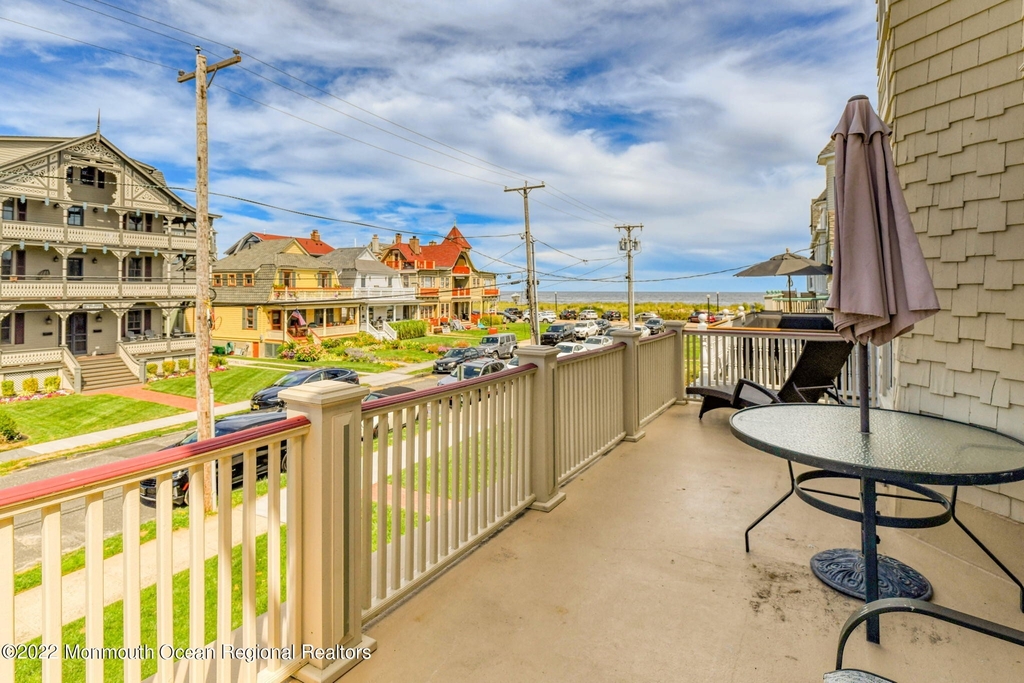 8 Surf Avenue - Photo 18