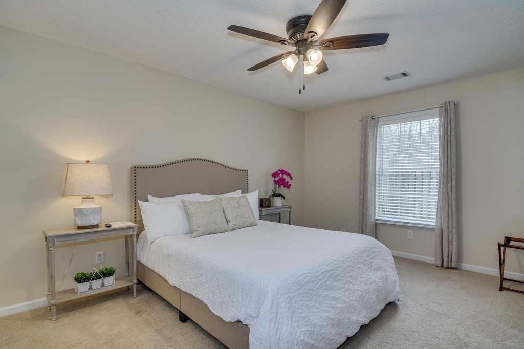 2025 Summer Valley Way - Photo 10