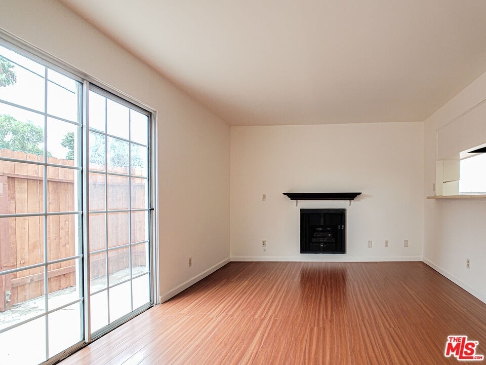 17200 Roscoe Blvd - Photo 4