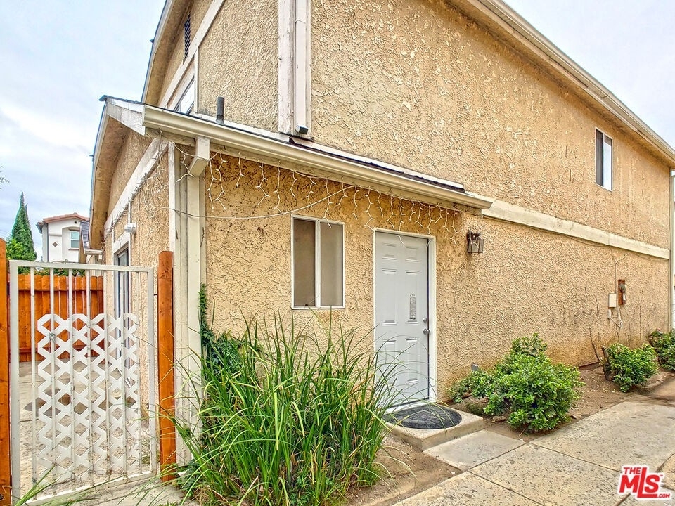 17200 Roscoe Blvd - Photo 23