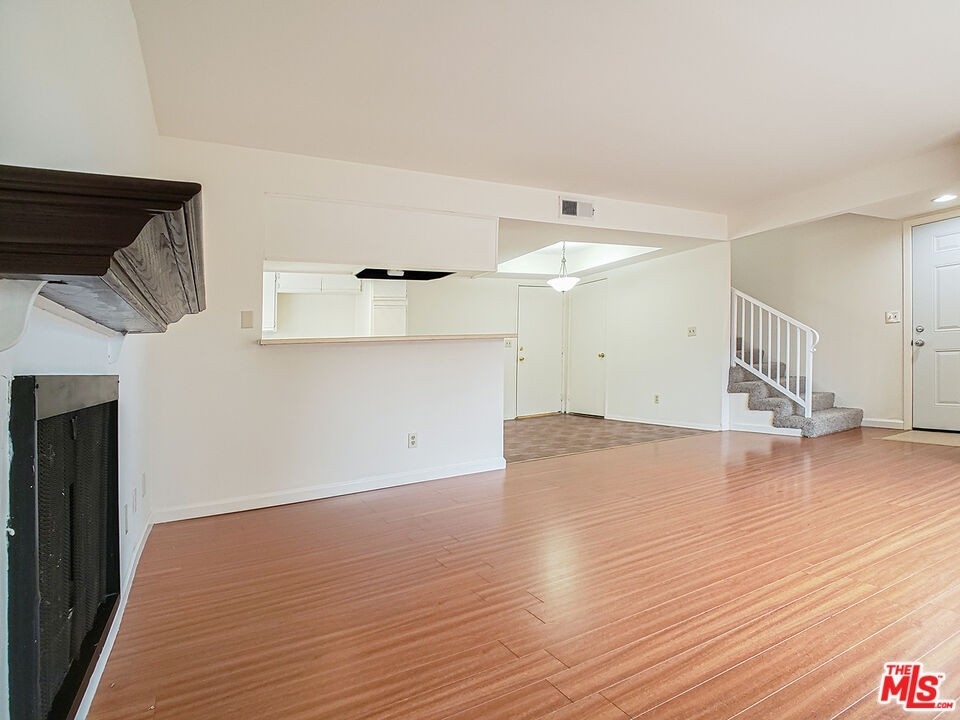17200 Roscoe Blvd - Photo 1