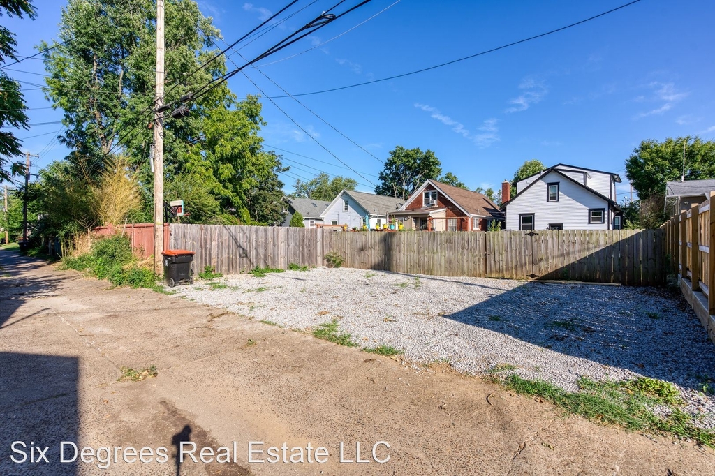 2103 Wrocklage Ave - Photo 41