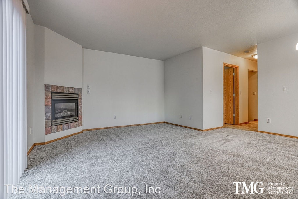 811 Nw Logan Street - Photo 2