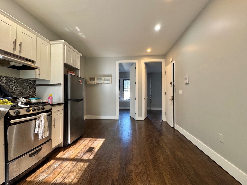 600 Lincoln Place - Photo 2