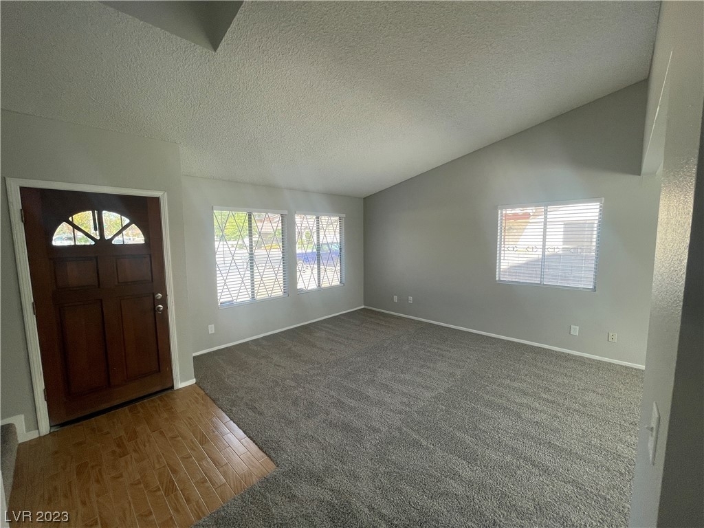 2304 Lone Pine Street - Photo 3