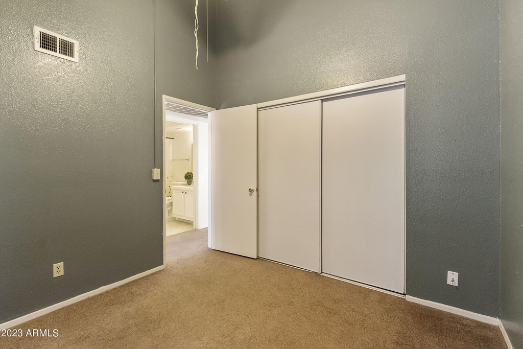 5236 W Peoria Avenue - Photo 18