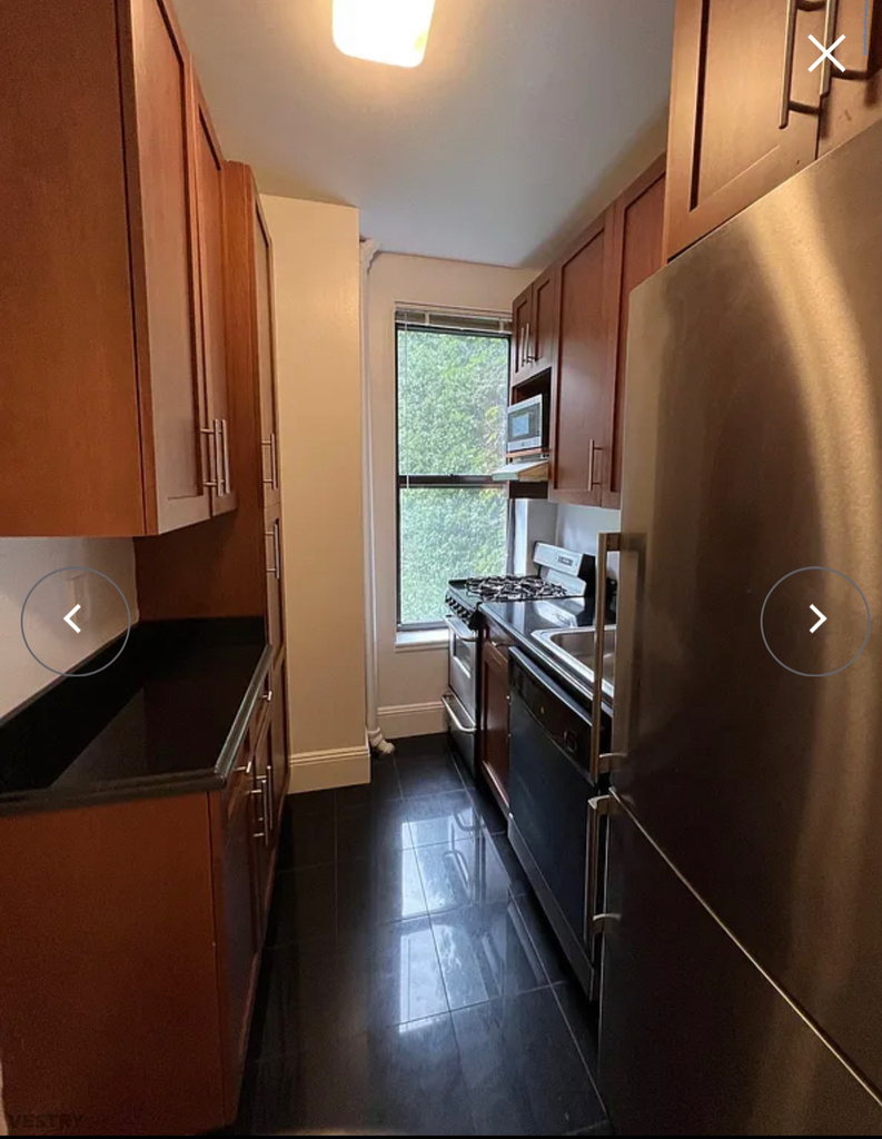 310 East 19th Street - Photo 2