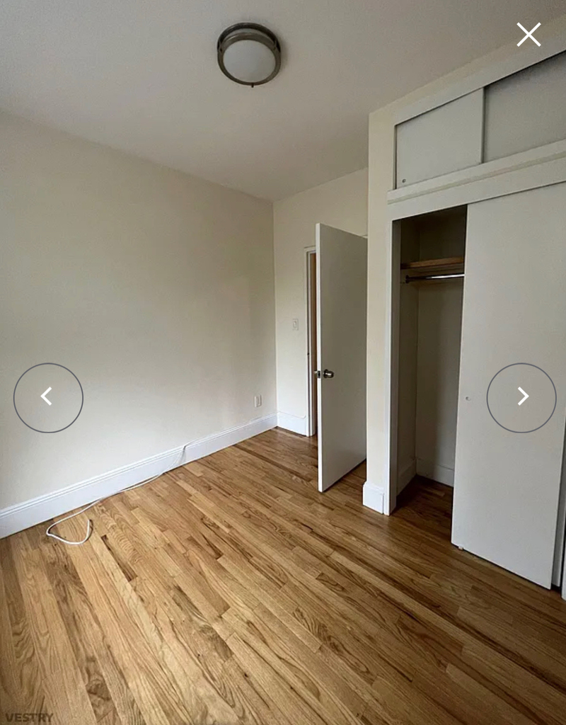 310 East 19th Street - Photo 7