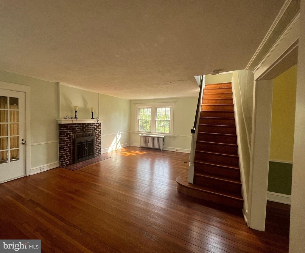 27 President Avenue - Photo 2