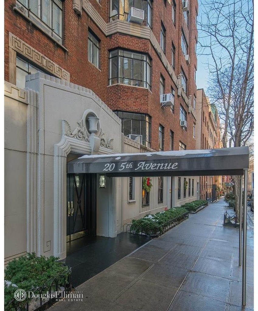 20 Fifth Ave - Photo 3