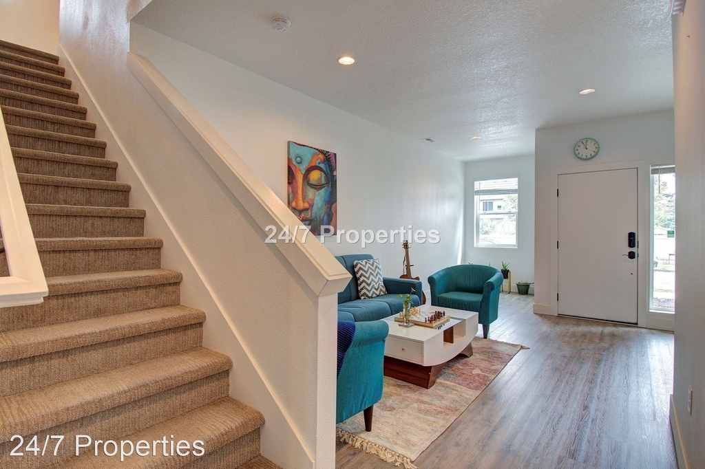 6385 Se 84th Ave. - Photo 2