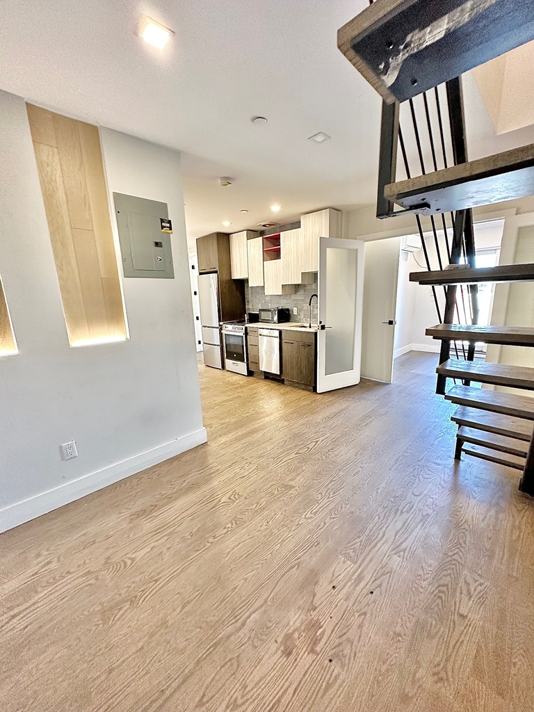 334 Evergreen Avenue - Photo 9