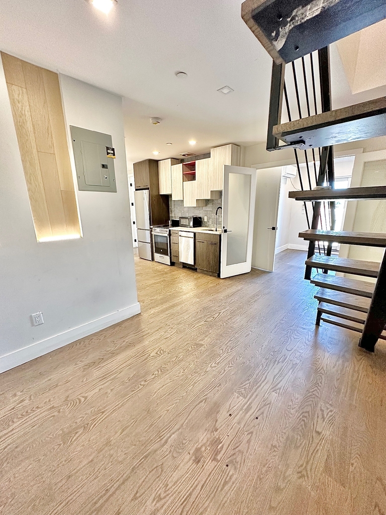 334 Evergreen Avenue - Photo 8