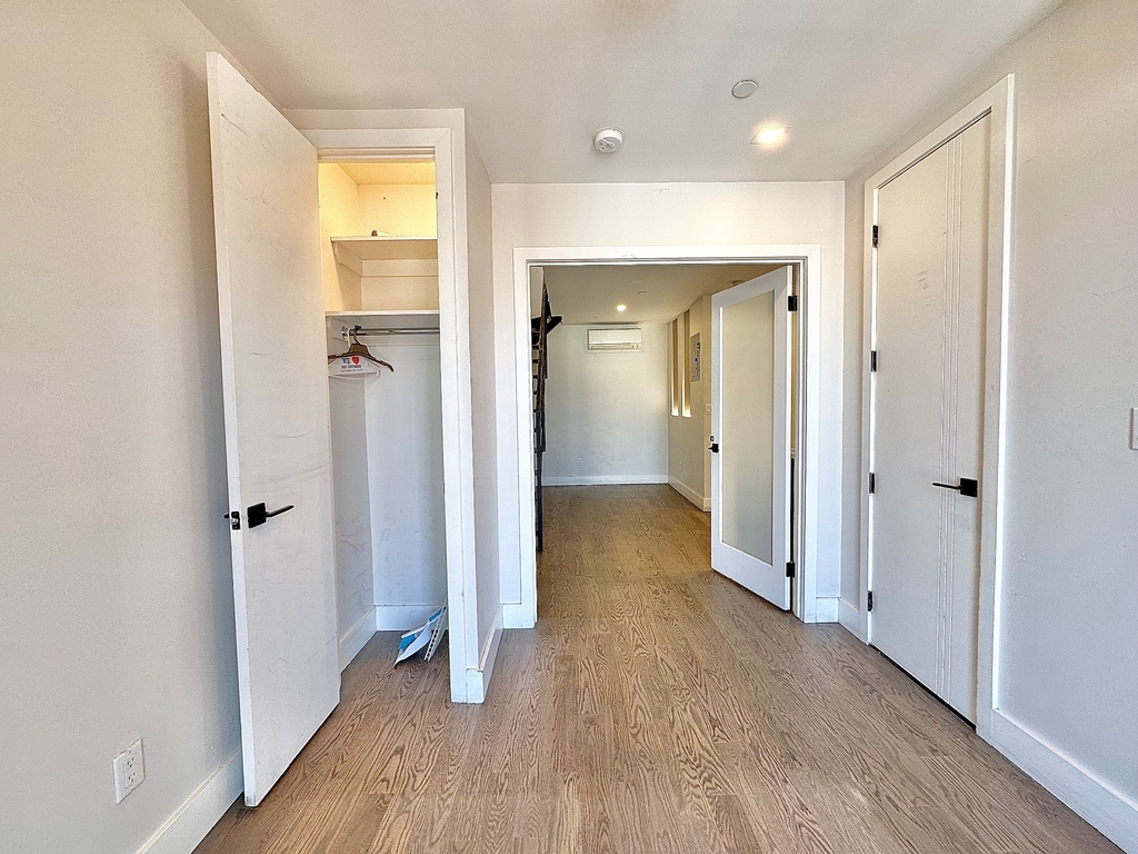 334 Evergreen Avenue - Photo 5
