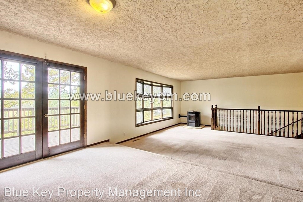 1801 E Main Street - Photo 2