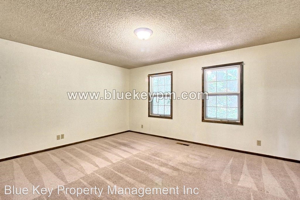 1801 E Main Street - Photo 6