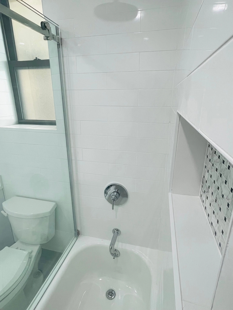 156 East 37th Street, 4D - Photo 12