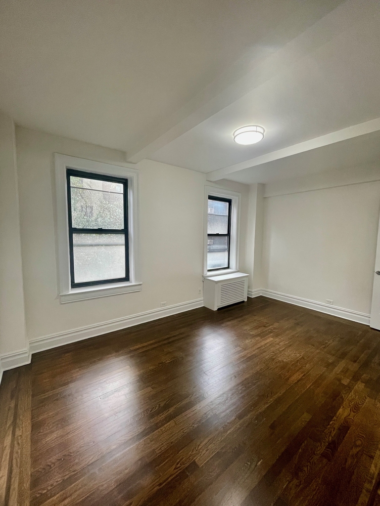 156 East 37th Street, 4D - Photo 6