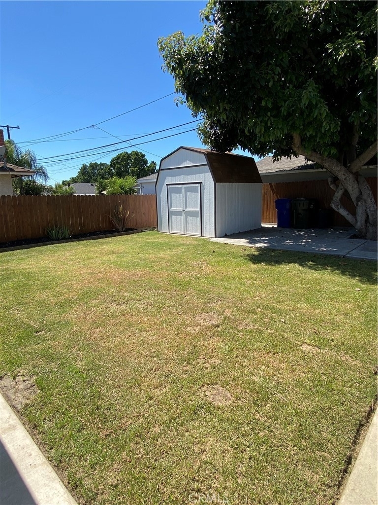 11443 Horton Avenue - Photo 15