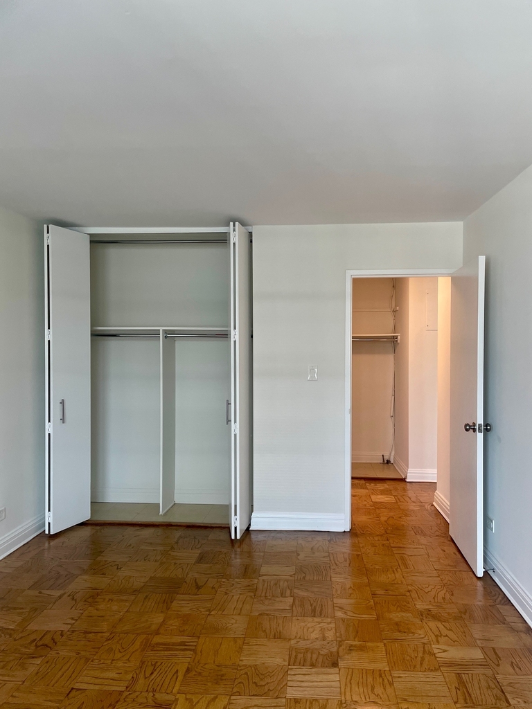  E 71 Street - Photo 8
