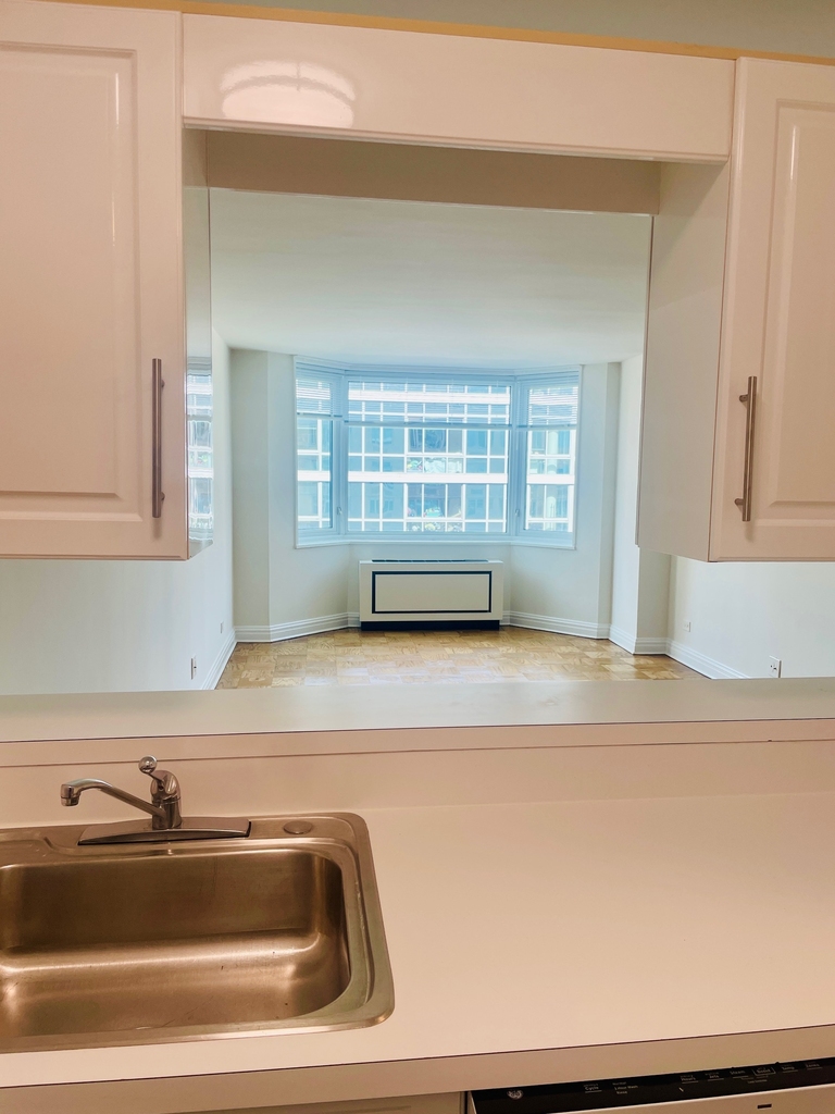  E 71 Street - Photo 3