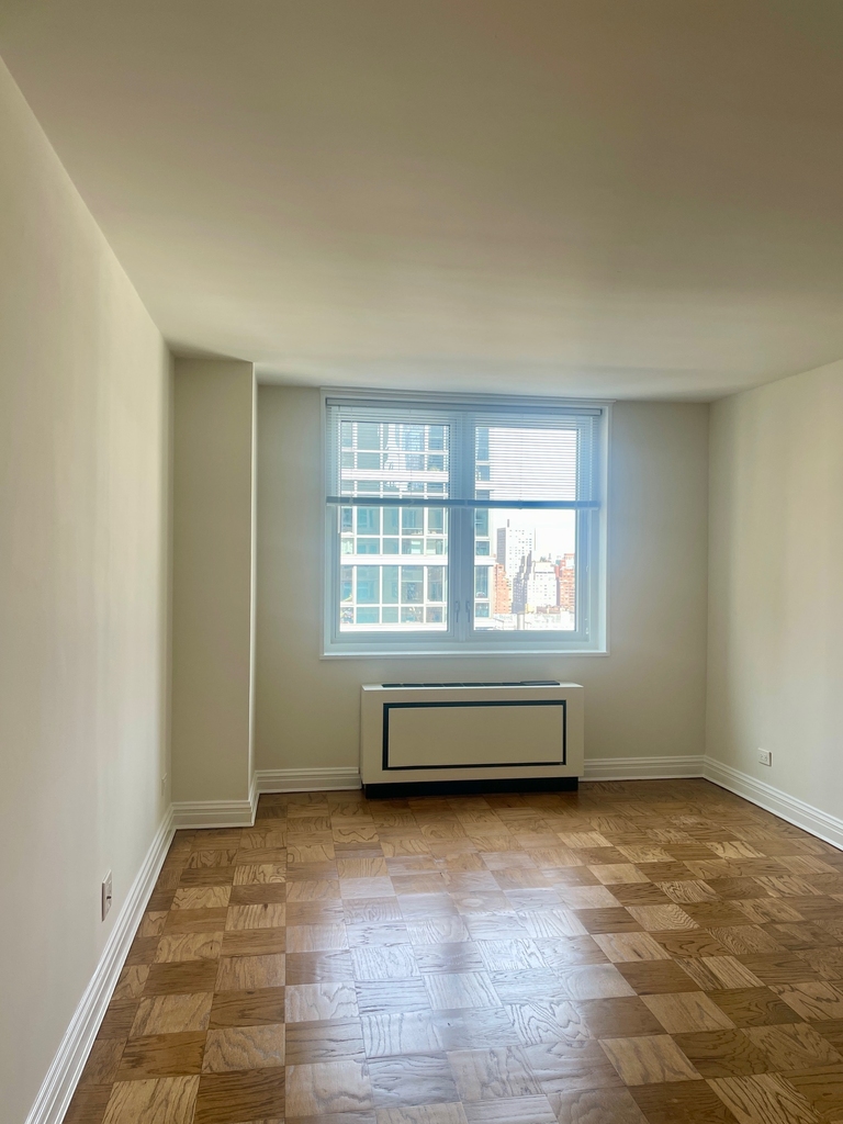  E 71 Street - Photo 7