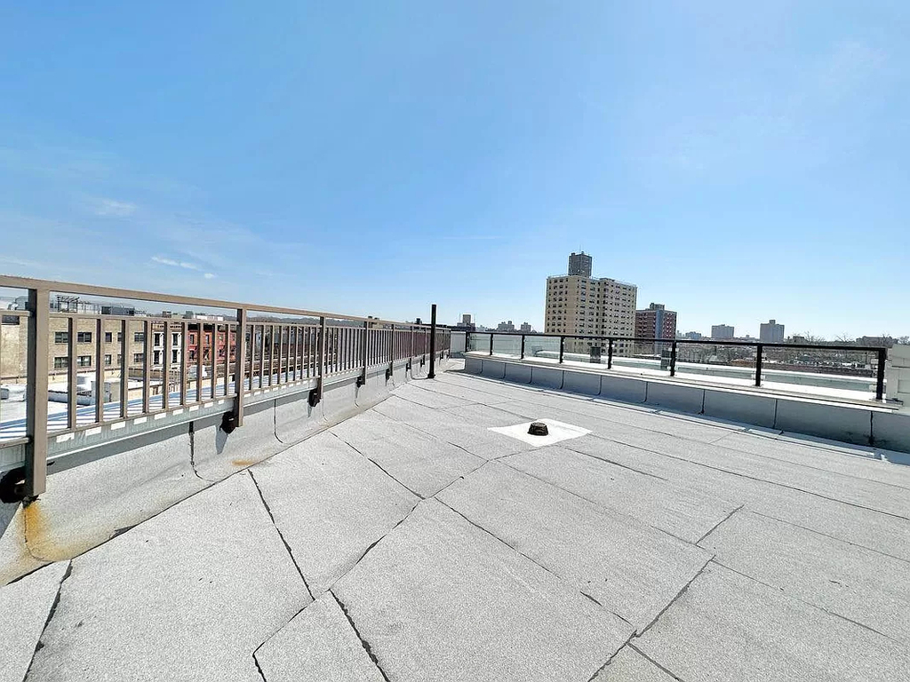 997 Jefferson Avenue - Photo 4