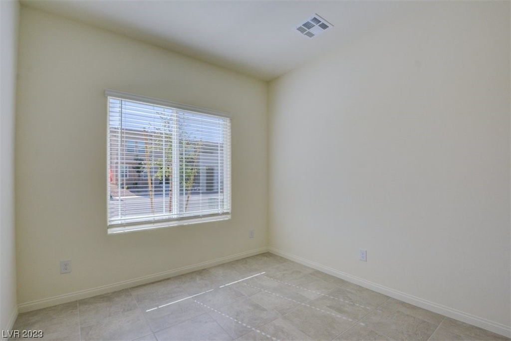 7906 W Agate Avenue - Photo 13