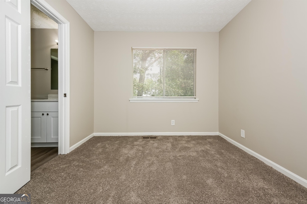 6680 Woodfield - Photo 12