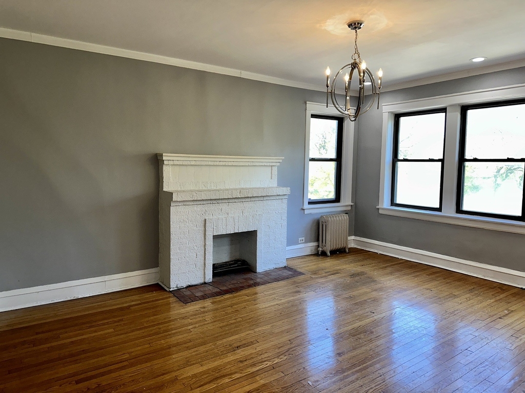 2207 E 67th Street - Photo 2