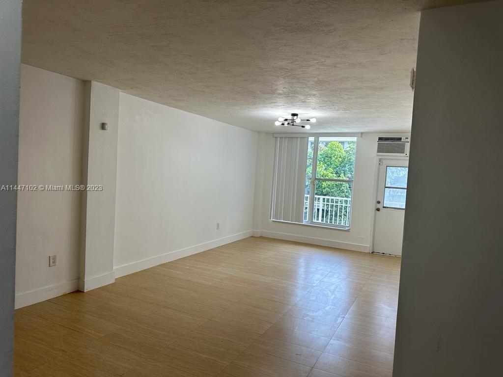 1300 Lincoln Rd - Photo 1