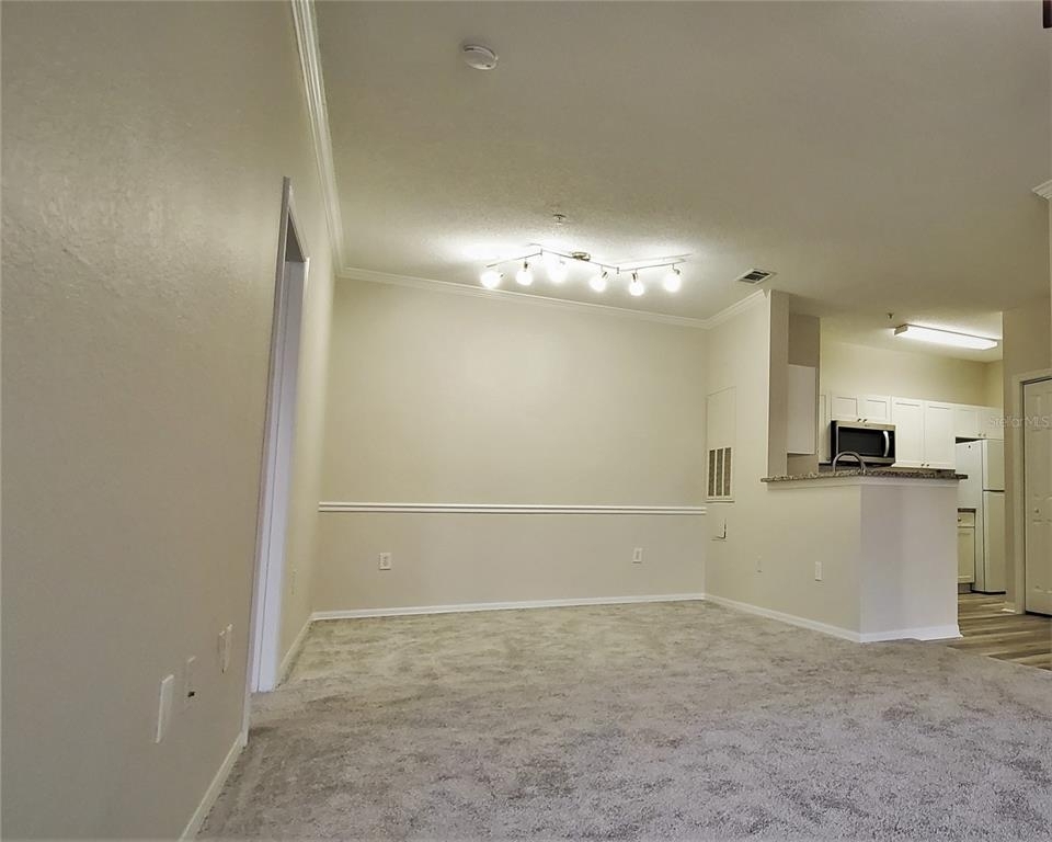 18001 Richmond Place Drive - Photo 2