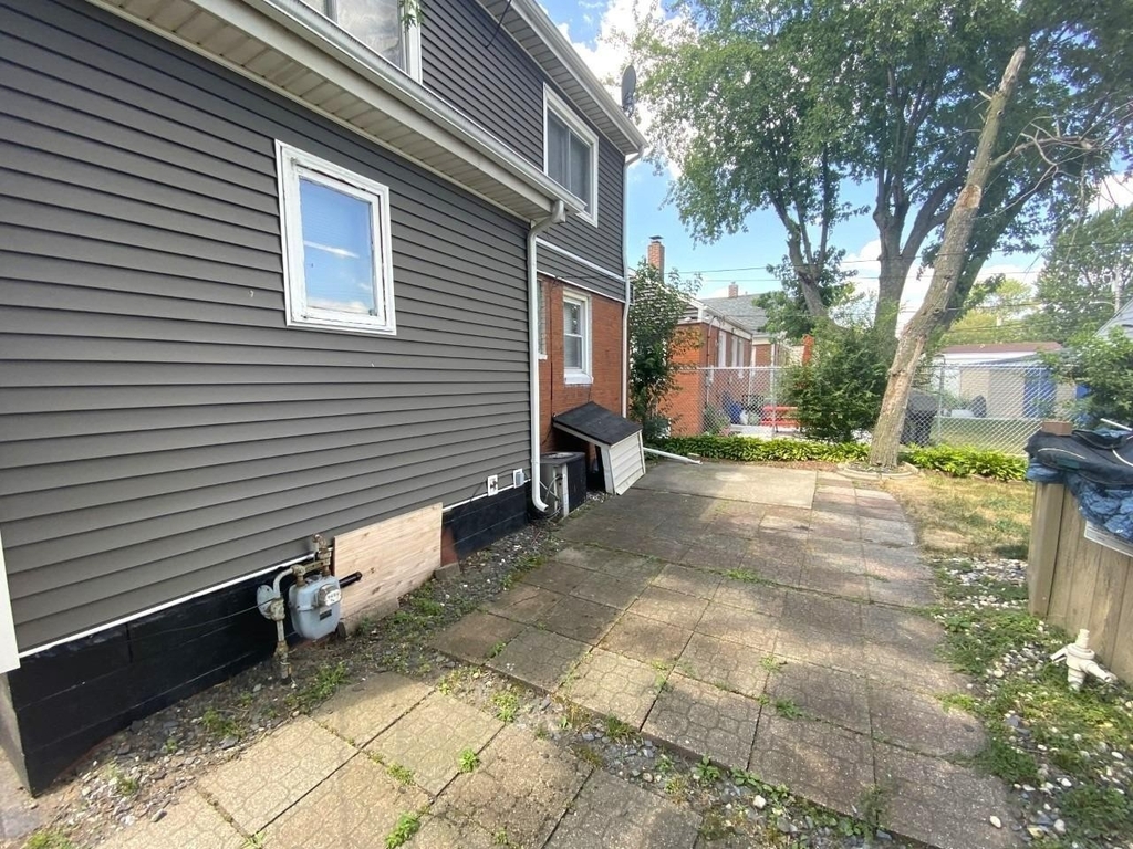 1453 Shell Street - Photo 3