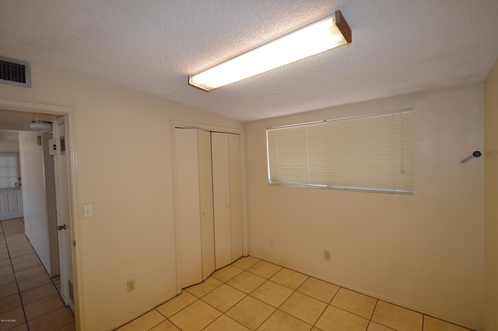 1701 N Fremont Avenue - Photo 6