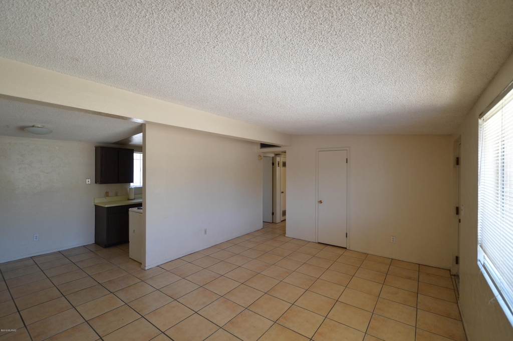 1701 N Fremont Avenue - Photo 4