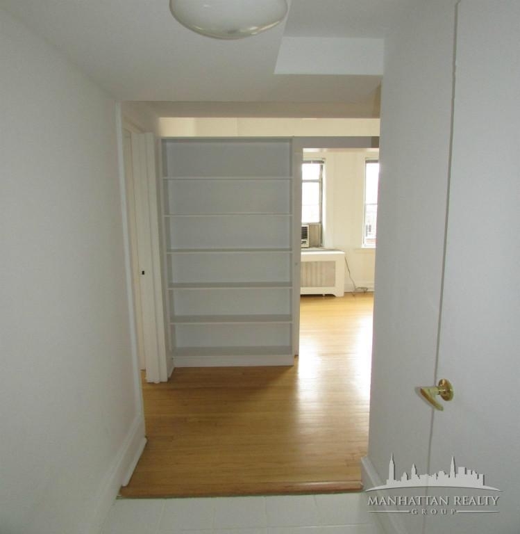 East 39th Street - Photo 1