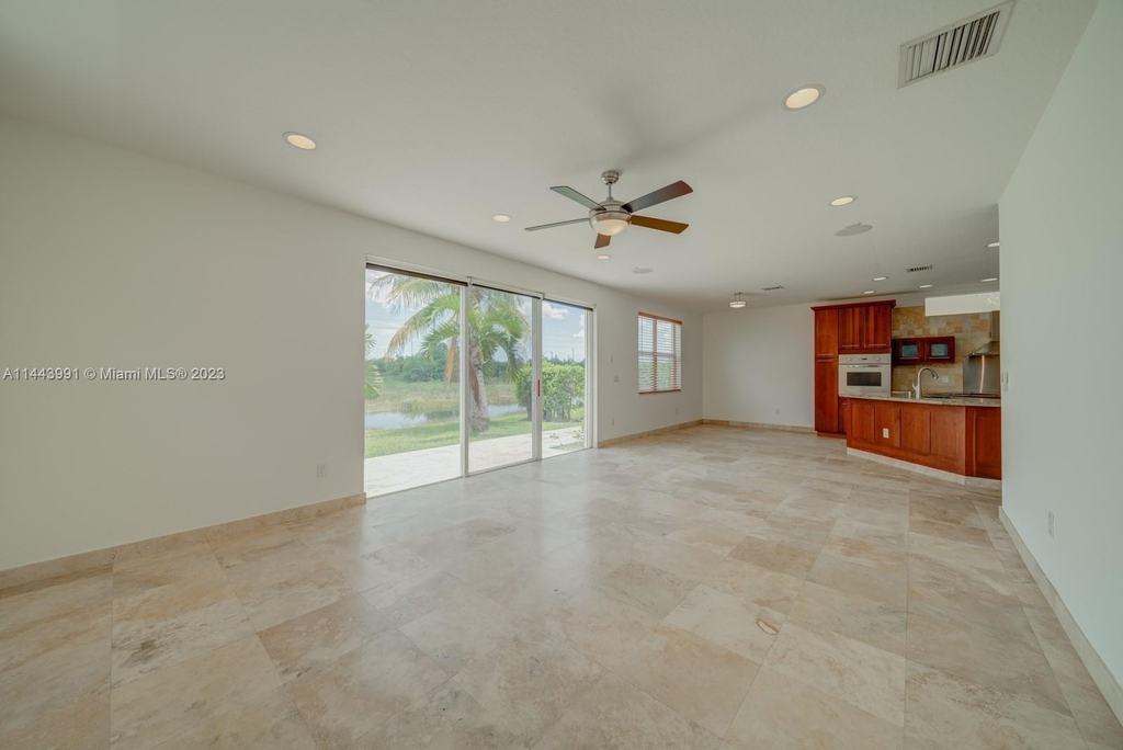 5035 Sw 155th Ave - Photo 8