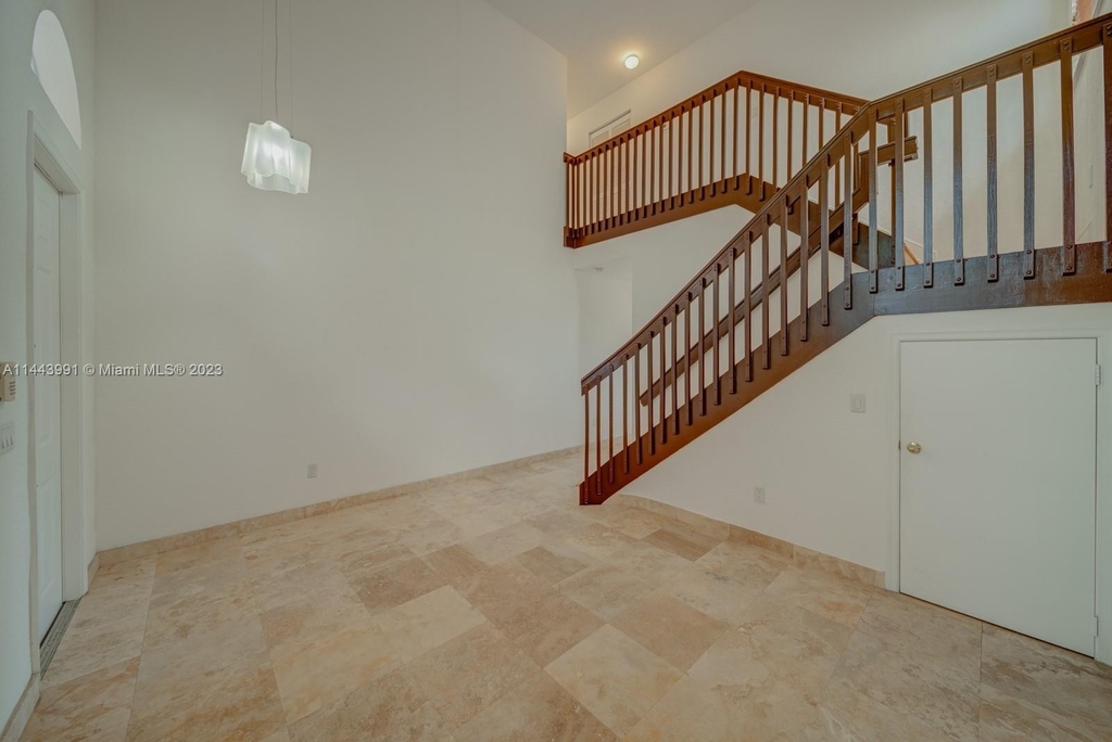 5035 Sw 155th Ave - Photo 10