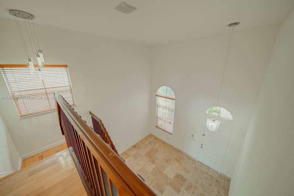 5035 Sw 155th Ave - Photo 13