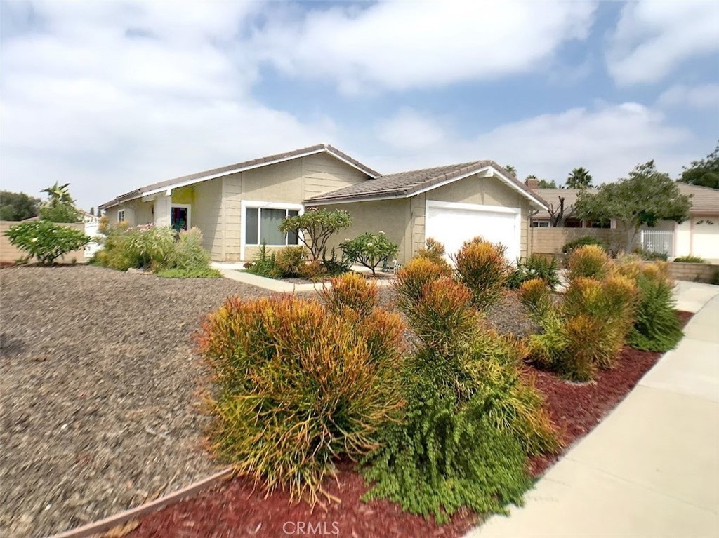 19543 Rogan Court - Photo 0