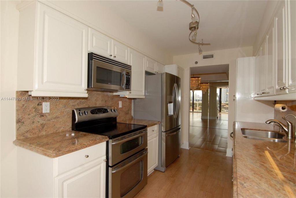 3600 Yacht Club Dr - Photo 30