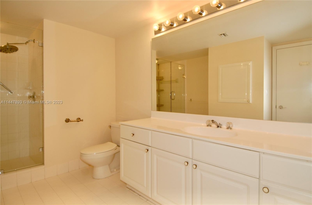 3600 Yacht Club Dr - Photo 17