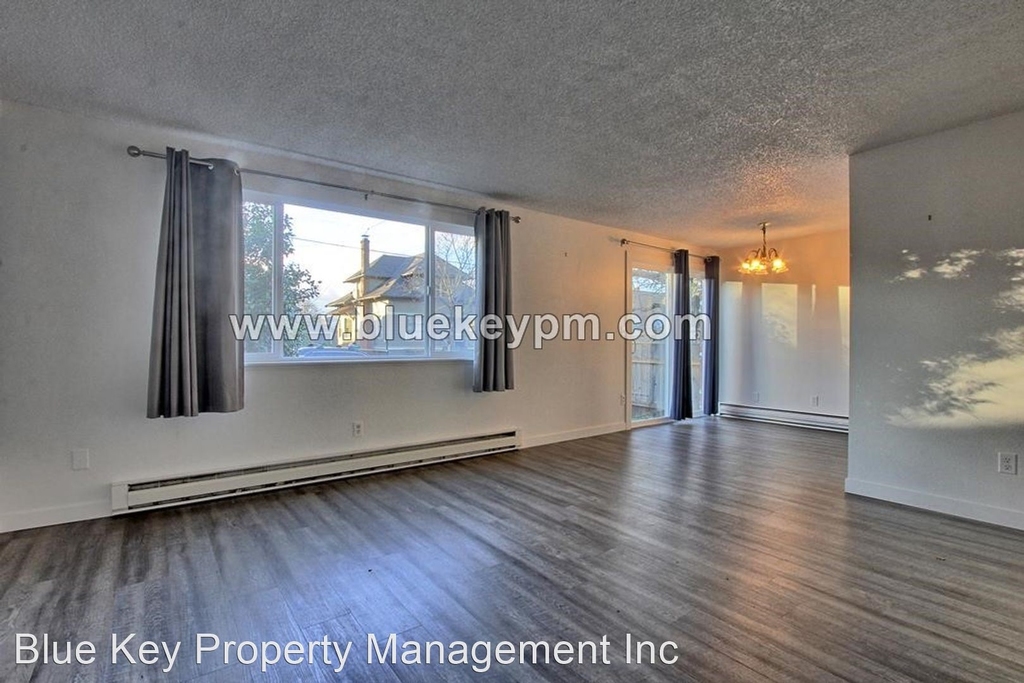 4622 Se 70th Avenue - Photo 1