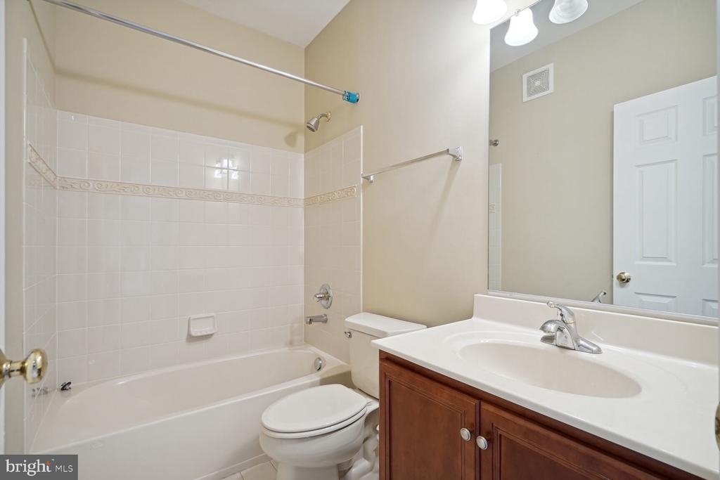 43890 Hickory Corner Ter - Photo 20