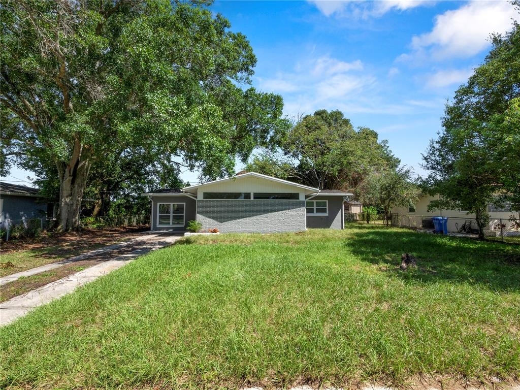 6604 Travis Boulevard - Photo 1