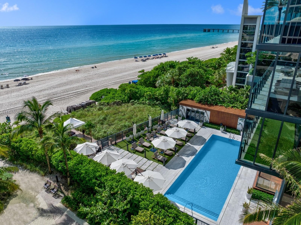 17141 Collins Ave - Photo 8