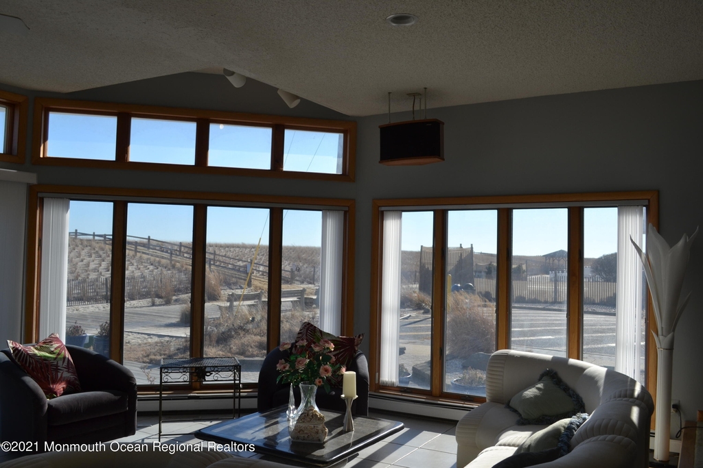 106 Oceanfront - Photo 18