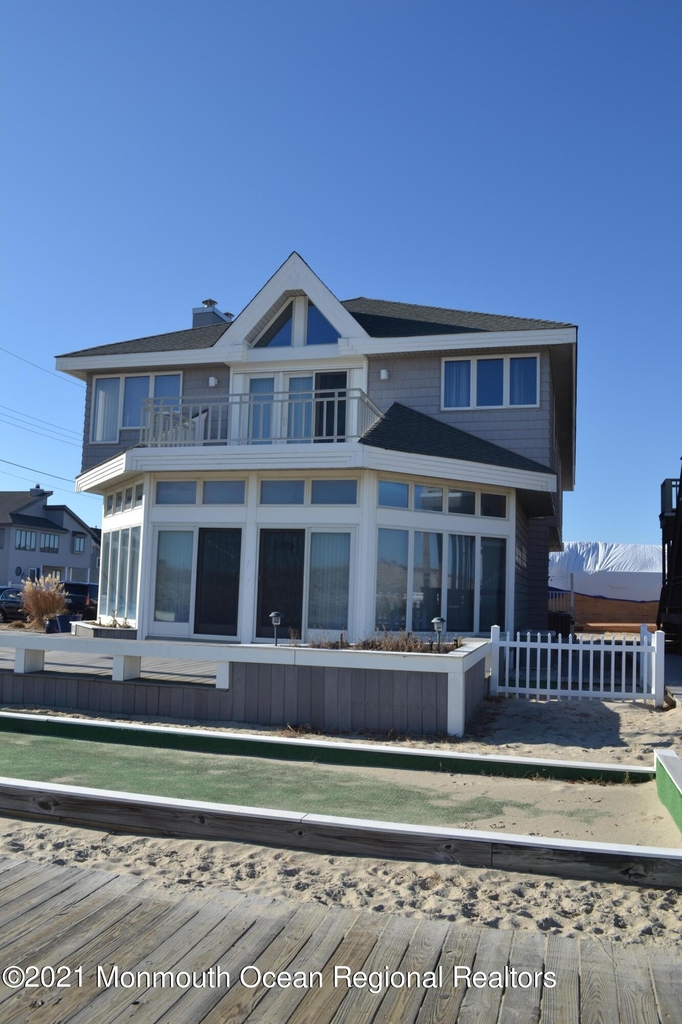 106 Oceanfront - Photo 1